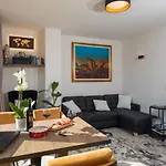 Luxury Apartment Edi